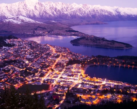 must-visit-destinations-in-new-zealand-queenstown